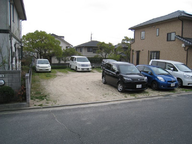 宮園井上駐車場