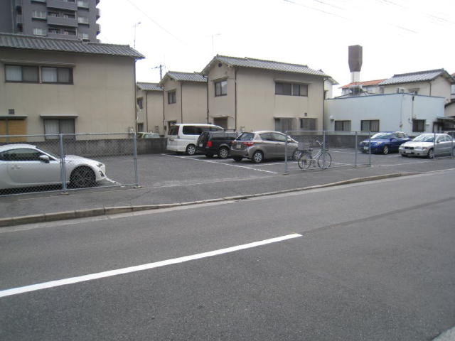 久保田駐車場